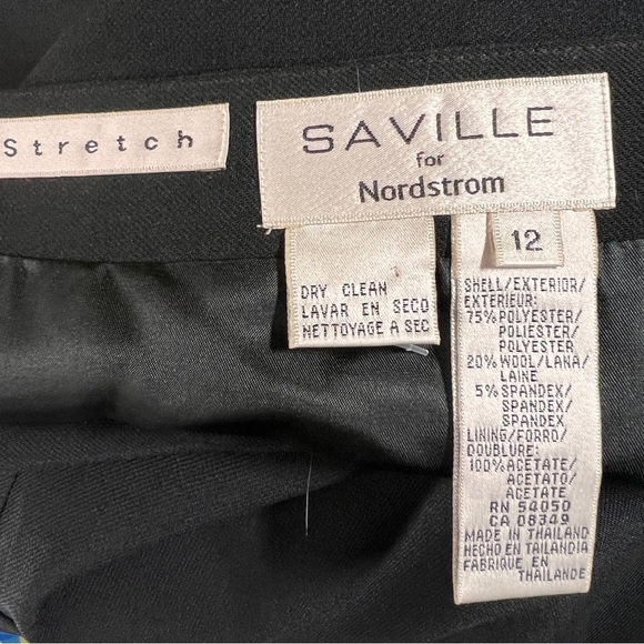 SAVILLE FOR NORDSTROM Black straight Skirt w/Front kick pleat. Side zip. Size 12 - Picture 4 of 5